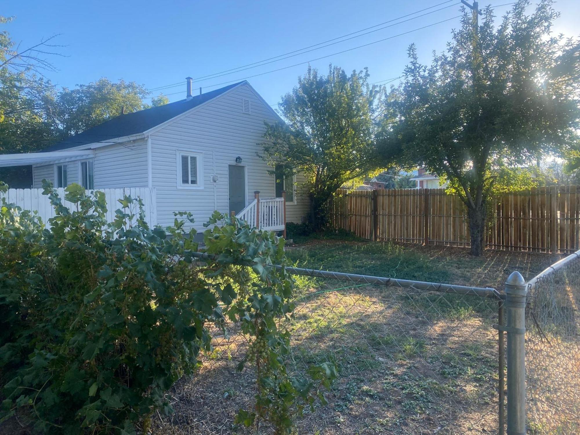 Cute Entire Small House With Large Yard! Pets Welcome! West Valley City Dış mekan fotoğraf