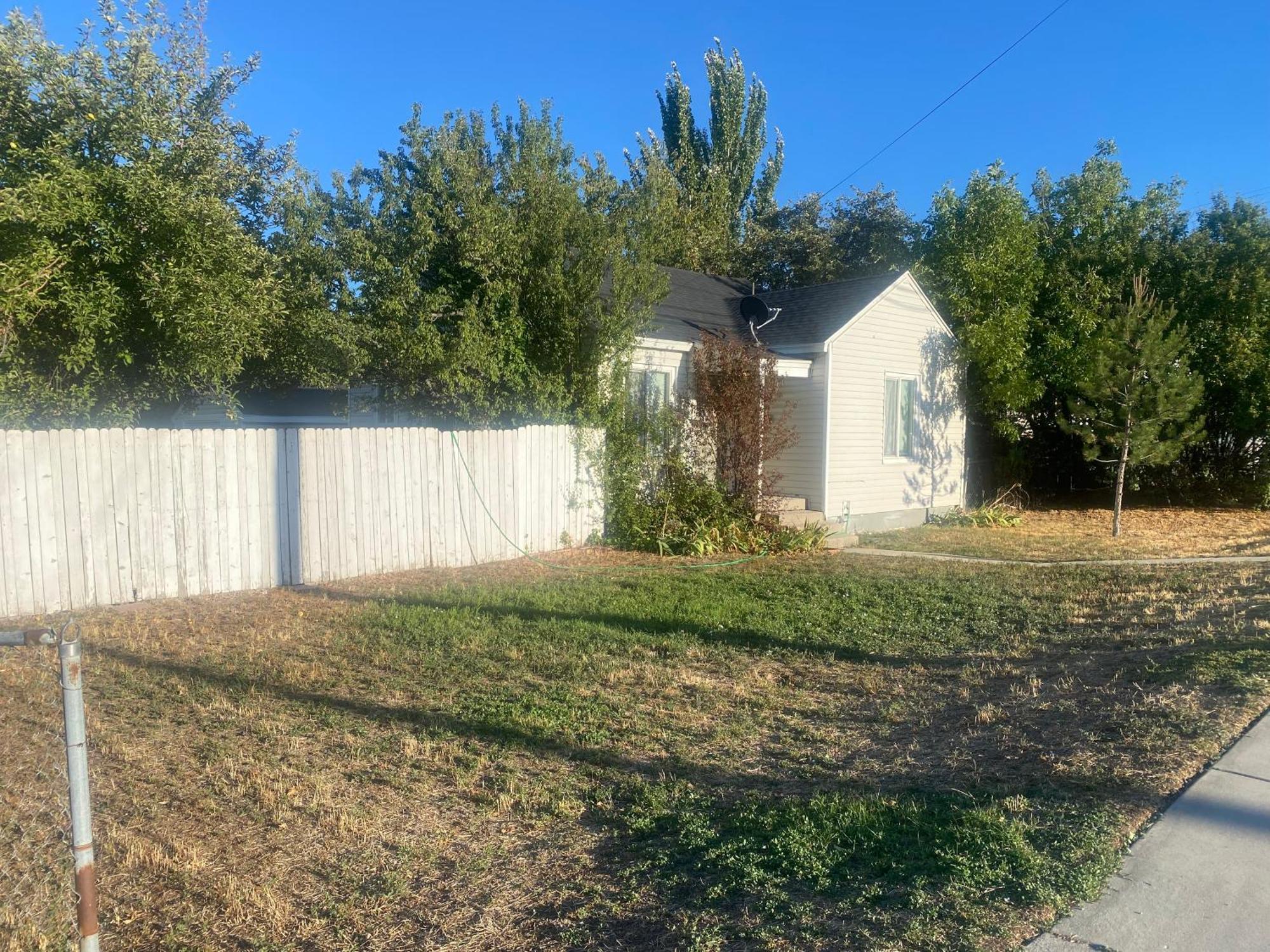 Cute Entire Small House With Large Yard! Pets Welcome! West Valley City Dış mekan fotoğraf