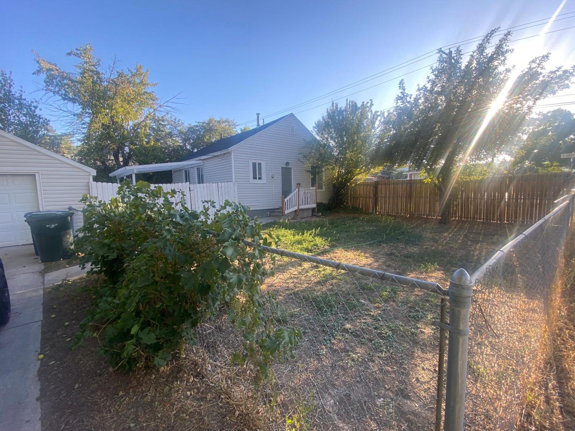 Cute Entire Small House With Large Yard! Pets Welcome! West Valley City Dış mekan fotoğraf